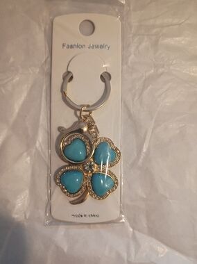 Fashion Jewelry Gold-Tone Turquoise Four-Leaf Clover Keychain NIP
